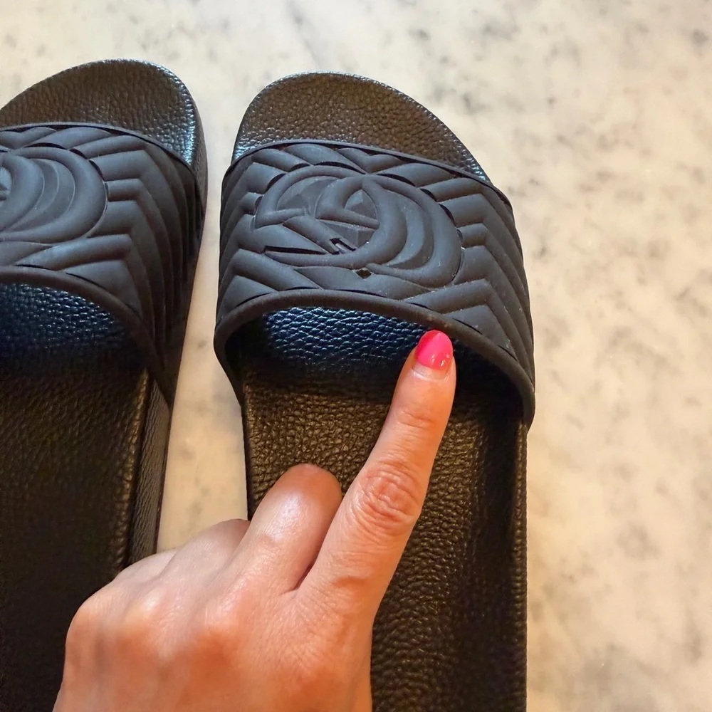 Gucci GG Matelasse Quilted Slides Sandal Rubber Black  Mens 8.5/9 or Women’s 11